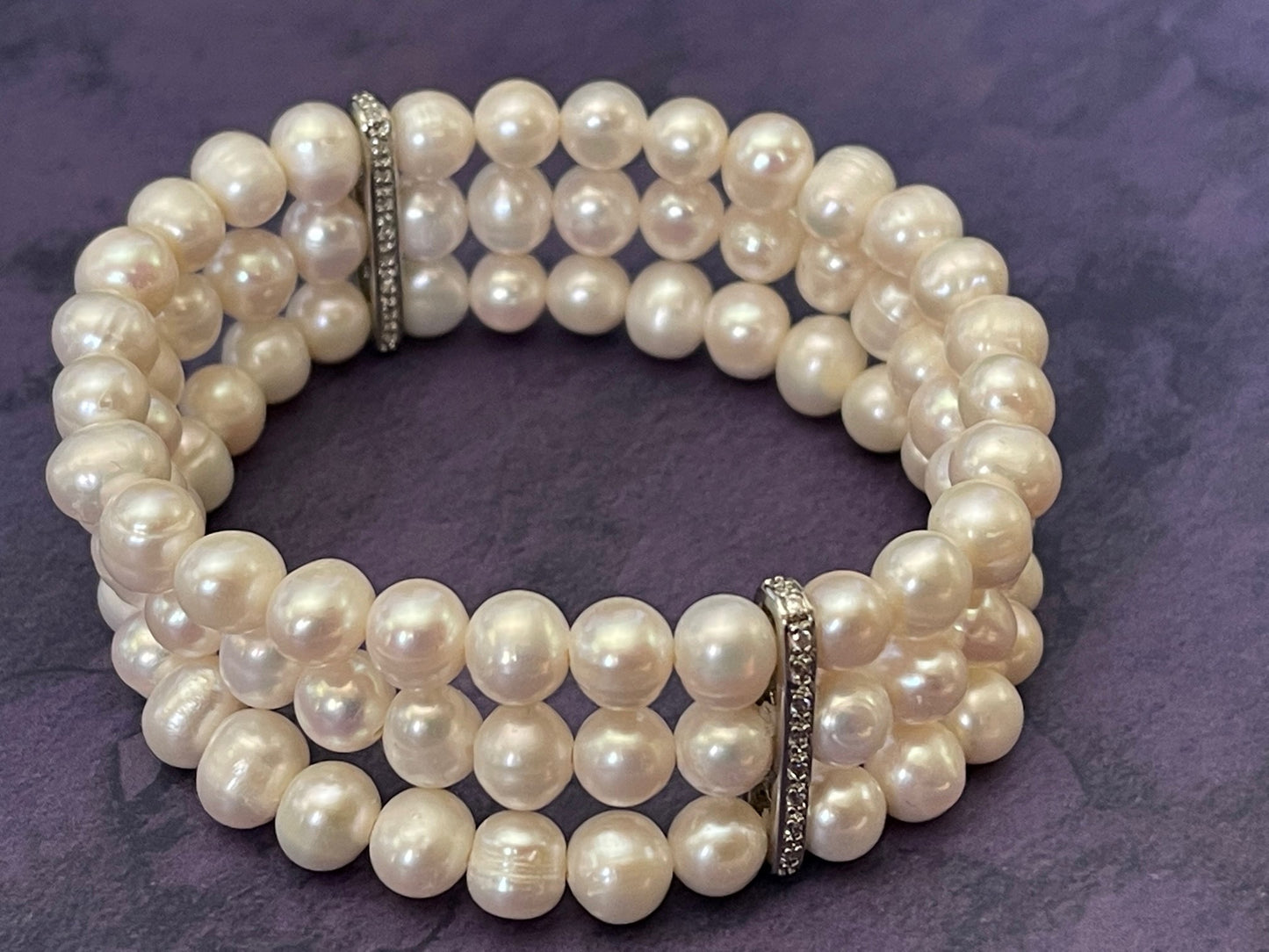 TRIPLE LA PERLE -3 layer fresh water pearl bracelet with elastic strap