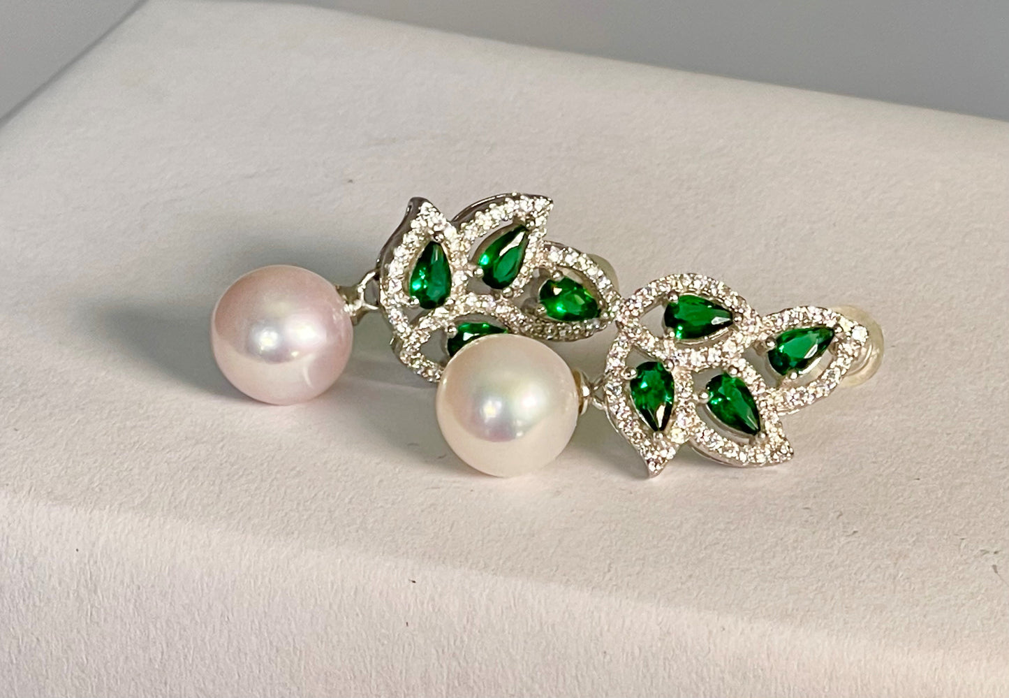 LEMON AND LIME -  925 Sterling silver Pearl Earring with green leaves