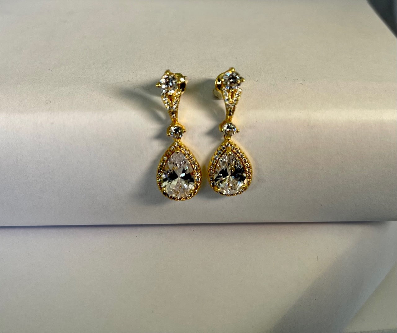 GOLDEN CELEBRATION - Lovely gold and cubic zirconia water drop evening earrings