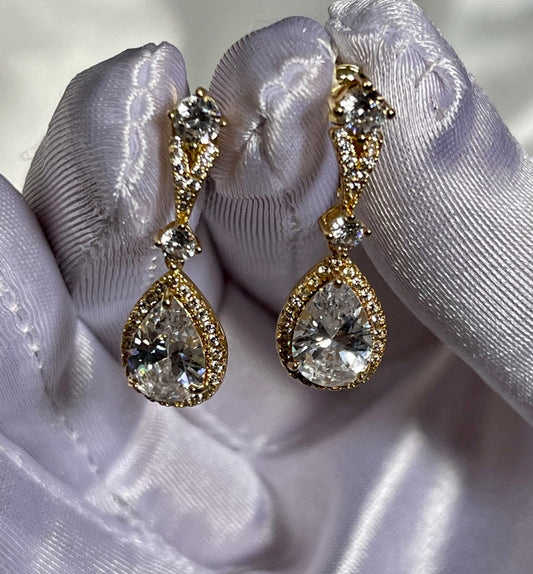 GOLDEN CELEBRATION - Lovely gold and cubic zirconia water drop evening earrings