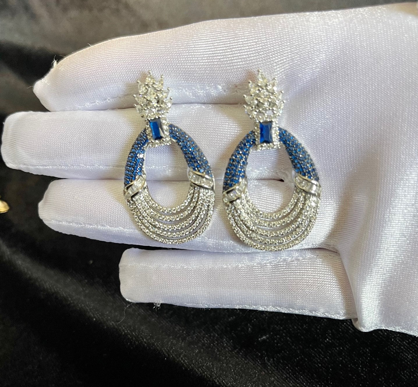 BLUE MOON - Exquisite blue and silver dangling evening earring