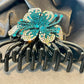 FLOWER BLING Bling flower hair claw in a medium size