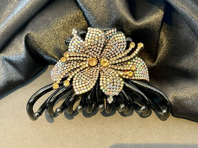 FLOWER BLING Bling flower hair claw in a medium size