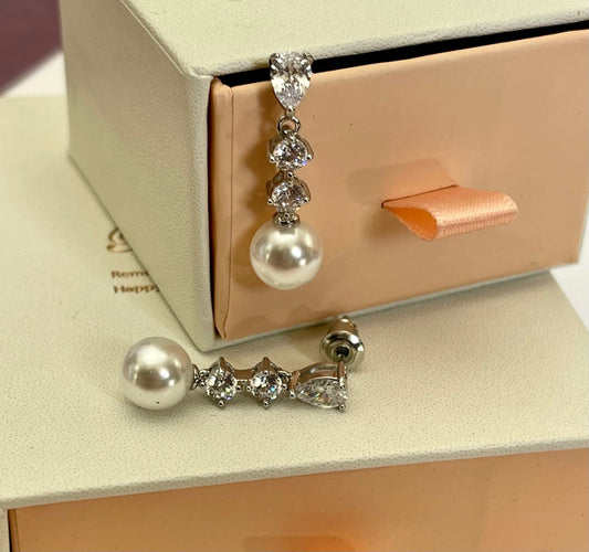 DELICATE CREAM - Classic Water Drop Luxury Cubic Zirconia and  Pearl Earrings