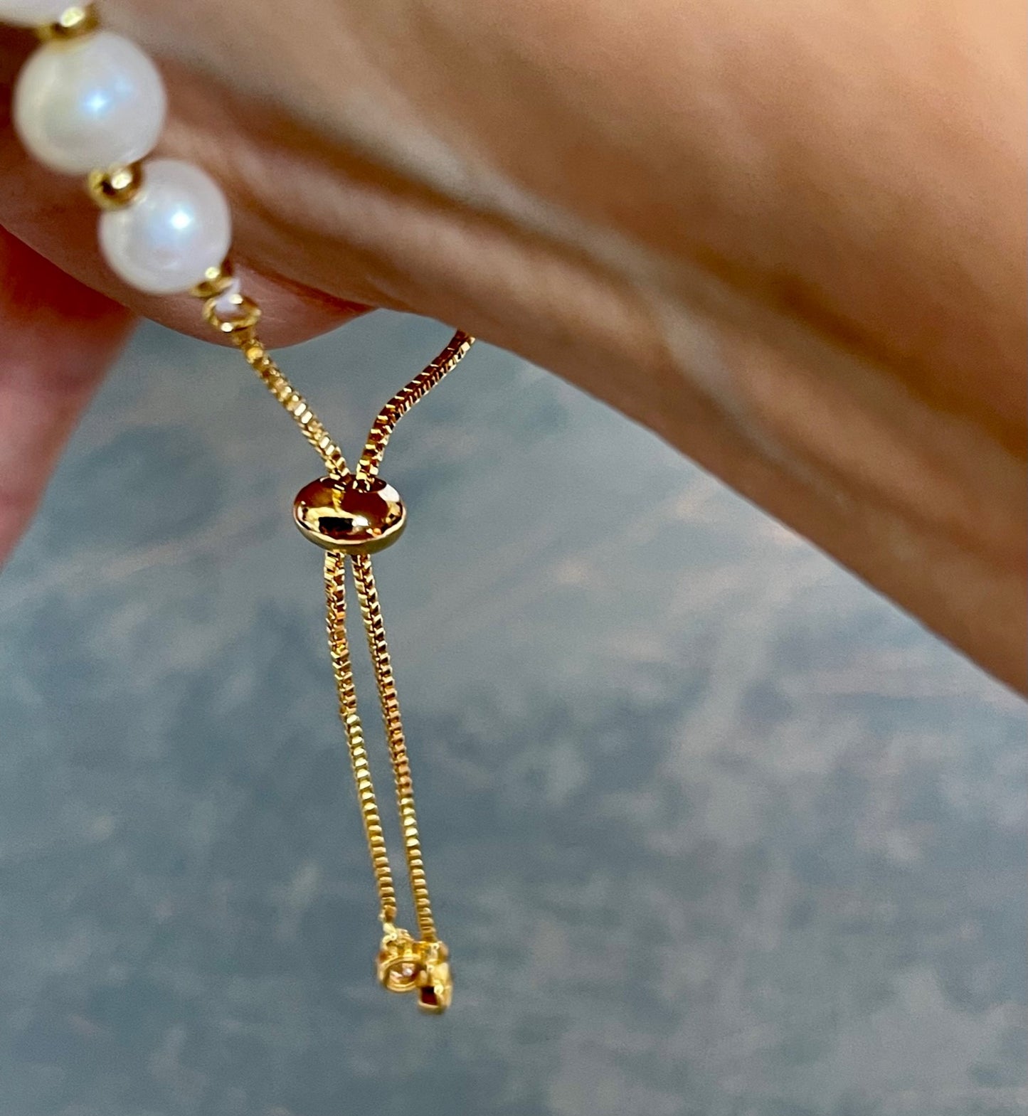 GOLDEN PEARL -Fresh water pearl and gold clam drawstring bracelet