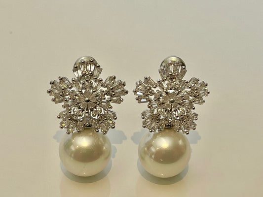 SNOW PEARL - Top quality Cubic snow flake and pearl earring