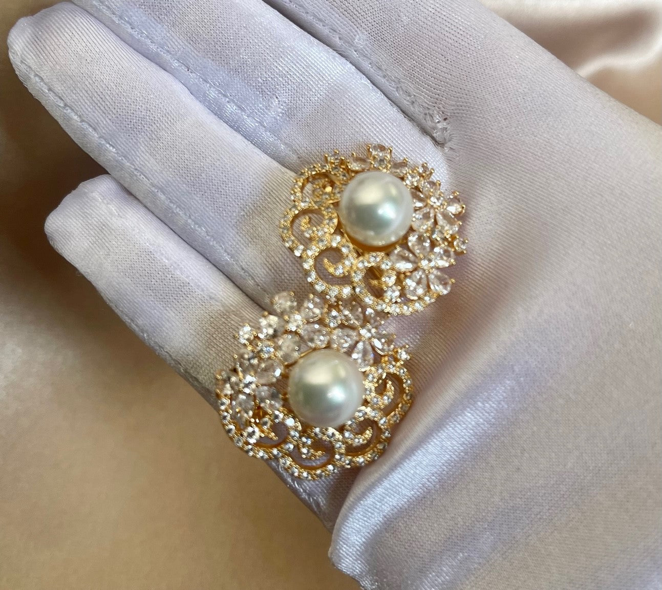 ADDICTIVE ALLURE - Top Quality Champagne Gold Plated with pearl and Zircon earrings